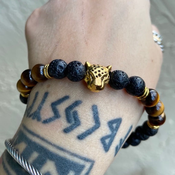 Black lava rock & tiger eye panther bead bracelet - Picture 4 of 12